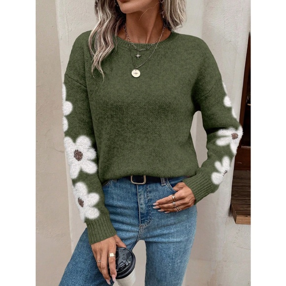 Green Pullover Sweater Knit Flower Textured Button Front - Picture 4 of 7